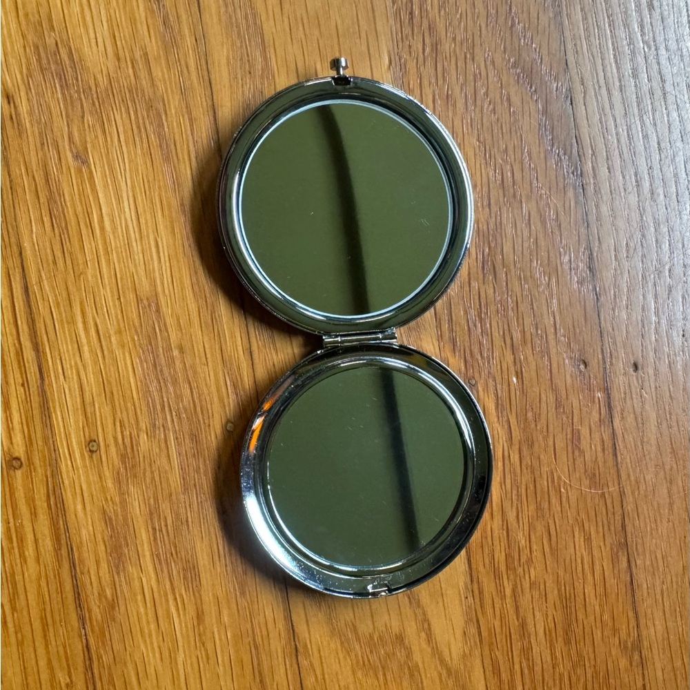 Mirror Compact Lot 2 - image 6